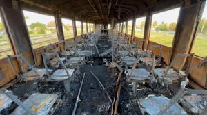 ANIMAŢIE. Cum a luat foc trenul Malaxa 1000, vechi de 100 de ani. Pasagerii au sărit în ultima clipă din vagoane pentru a se salva