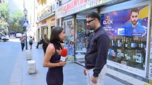 "De ce m-ai atins pe fund?" Românul care a agresat o jurnalistă în timp ce transmitea live în Spania a fost arestat. Dialogul uluitor dintre cei doi