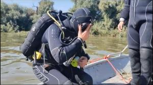 Turistul german, care a căzut în apă în urma accidentului din Delta Dunării, în continuare de negăsit. Impactul putea fi şi mai dezastruos