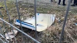 O bucată dintr-un avion s-a desprins în zbor şi a căzut lângă un loc de joacă din Mureş