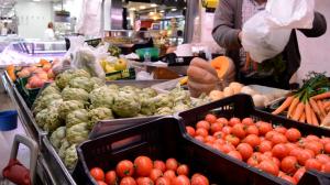 România, țara cu cea mai curată mâncare. Consumăm însă din țări care au tratat legumele şi fructele şi de 17 ori: "Foarte multe dintre ele au efecte nocive"