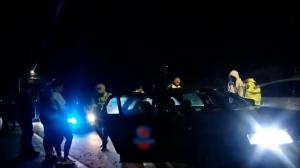 Cursă nebună, cu focuri de armă, pe urmele unui șofer de ocazie. Teribilistul din Suceava a fost prins abia în afara orașului