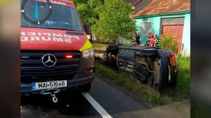Un bărbat a murit, după ce maşina în care se afla a lovit un cap de pod în Caraş-Severin. S-a stins chiar sub ochii soţiei, care se afla la volan