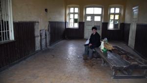 România anului 2016: o gară din judeţul Botoşani ar putea fi decorul perfect pentru un film de groază