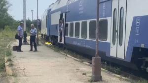 Un bărbat de 45 de ani a murit călcat de tren, în staţia Eforie Sud. Avea căştile în urechi şi nu s-a asigurat la trecerea căii ferate