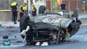 "Am auzit două bubuituri, apoi am văzut trupurile pe asfalt". Patru prieteni au murit într-un accident înfiorător, în Italia. Doi dintre ei au fost aruncați din mașină