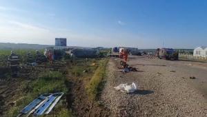 Filmul accidentului cu 5 morţi din Suceava. Tragedia, produsă de un şofer ucrainean care a adormit la volan
