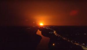 ALERTĂ la graniţa României! Ucraina şi-a ÎNCHIS SPAŢIUL AERIAN din cauza unui incendiu devastator. Arde un depozit de armament și muniție! (VIDEO)