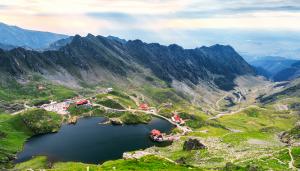 Cele mai instagramabile locuri din ţară. Top 10 obiective unde românii vin special pentru poza perfectă
