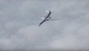 ALERTĂ în aer! Un avion în care se afla ministrul rus al Apărării, aproape să se CIOCNEASCĂ în zbor cu un aparat NATO (VIDEO)