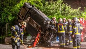 Un șofer român beat a comis două accidente în doar câteva minute, pe o stradă din Austria