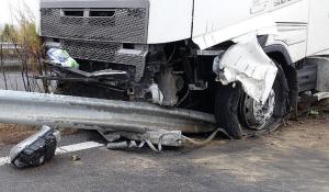 Un şofer român de TIR a adormit la volan, în Ungaria. Autostrada a fost blocată 9 ore