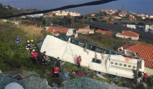 Carnagiul din Madeira, surprins de o cameră de supraveghere. 29 de oameni au murit în accident (Video)