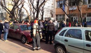 Elevi intoxicaţi cu o substanţă necunoscută la o şcoală din Bucureşti
