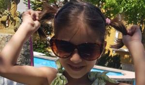 Gabriela, o fetiţă de 7 ani crescută de o familie din Bocşa, a ajuns la psiholog, îngrozită că va fi adoptată de alţi oameni