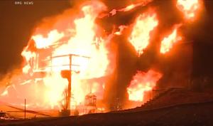 Incendii devastatoare în California. Mii de case și mașini distruse de flăcări. Sunt morți și răniți (Video)