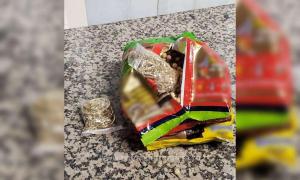 Ce au găsit poliţiştii în pungile cu cereale aduse de două românce din Turcia. Le-au oprit când încercau să iasă din aeroport