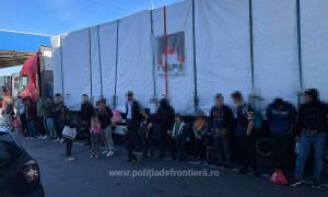 Sârb arestat pentru că a încercat să scoată din țară peste 100 de migranţi prin vama Cenad