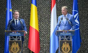 Dotarea armatei "trece într-un cu totul şi cu totul nou nivel", anunță Iohannis. România alocă 2,5% din PIB pentru armată