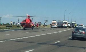 ACCIDENT GRAV pe podul de la Olimp! Intervine un elicopter SMURD, traficul rutier e blocat!
