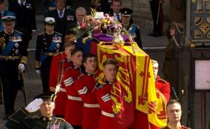 Funeraliile Reginei Elisabeta a II-a. Filmul zilei în care o lume întreagă şi-a luat adio de la suverană. Regina, înmormântată la Windsor, lângă Prinţul Philip