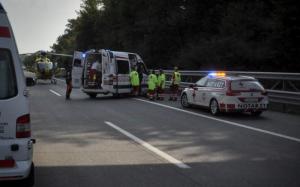 Accident groaznic cu români, în Austria. Tatăl a murit pe loc, mama şi fetiţa lor sunt în comă într-un spital din Viena