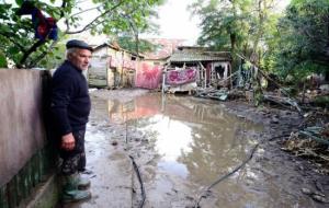 Comandament de urgență: Victor Ponta merge în zonele afectate de inundaţii