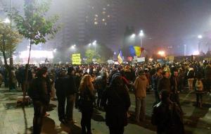 A cincea zi de PROTESTE în Piaţa Universităţii: Peste 3.000  de oameni au ieşit în stradă