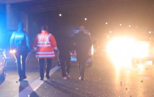 Șofer ucrainean rupt de beat, prăpăd cu mașina după ce a izbit o dubă românească, în Belgia. Bărbatul a continuat să bea și după accident