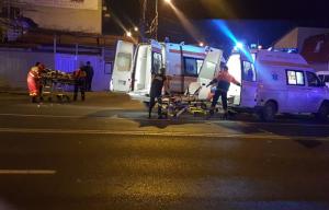 UPDATE O familie a fost spulberată pe trecerea de pietoni, în Constanța. Trei persoane au fost lovite de un șofer de 22 de ani și aruncate zeci de metri. Un copil de un an a murit