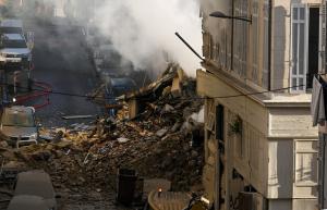 O clădire cu patru etaje s-a prăbușit în centrul orașului Marsilia. Salvatorii încearcă să afle câți oameni erau înăuntru