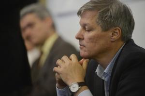 Premierul Dacian Cioloş, acuzat de liberali că ar fi principalul vinovat pentru dezastrul PNL-ului în alegeri (surse)