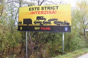 Panou rutier destinat exclusiv şoferilor români, pe autostrăzile din Ungaria