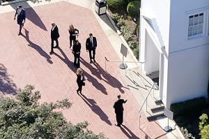 Matthew Perry a fost înmormântat. La ceremonia din Los Angeles au participat rudele, prietenii şi vedetele din "Friends"