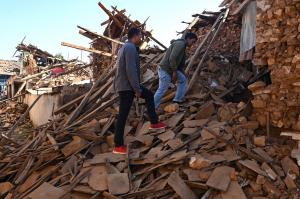 "Mi-am pierdut toată familia". Mărturiile sfâşietoare ale victimelor cutremurului din Nepal, în care şi-au pierdut viaţa 157 de suflete 