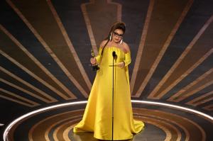 Premiile Oscar 2023. Cele mai frumoase rochii, dar şi cele mai criticate ţinute. Momente "picante" de la gală