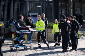 Un danez de 18 ani şi-a dat foc în faţa Ambasadei SUA din Copenhaga