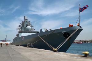 O fregată rusă, echipată cu rachete hipersonice, a oprit într-un port din Arabia Saudită pentru prima dată după un deceniu