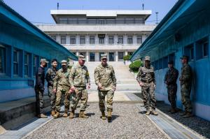 Un soldat american a fost reținut în Coreea de Nord. A trecut ilegal granița din Coreea de Sud