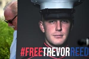 Fost puşcaş marin american, rănit de ruşi pe front. Trevor Reed a fost eliberat anul trecut de Rusia, dar s-a dus să lupte în Ucraina