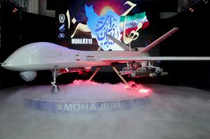 Iranul prezintă o nouă dronă cu o rază de acţiune de 2.000 km şi o autonomie de 24 de ore. Poate transporta orice fel de muniţie şi bombe