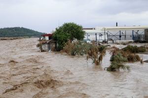 Imagini dramatice cu potopul din Grecia. Meteorologii eleni sunt uimiți: până la 800 l/mp în doar 24 de ore