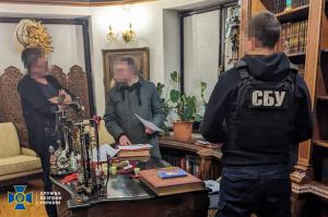 Fraudă masivă în Ucraina. SBU: Oficiali din Apărare au furat 40 de milioane de dolari de la achiziţia de obuze. Unul dintre suspecţi, arestat în timp ce încerca să fugă din ţară