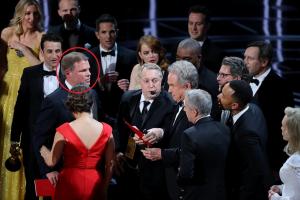 Cine este responsabilul pentru GAFA MONUMENTALĂ de la gala Oscar. Şi cum a reacţionat după eroarea istorică