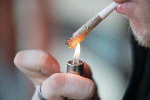 Amsterdam interzice fumatul ţigărilor cu marijuana în locuri publice. Când va fi introdusă măsura