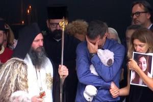Momente sfâșietoare la înmormântarea fiicei de 13 ani a antrenorului de la SCM Zalău. Serbia e împietrită de durere
