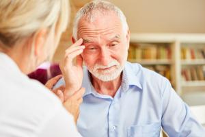 Punct de cotitură în lupta împotriva demenţei: A fost descoperit un nou medicament care încetineşte progresia Alzheimer
