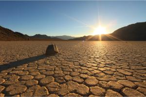 Planeta se sufocă: În Valea Morţii, cel mai fierbinte loc de pe glob, sunt 53°C, Europa şi China se topesc şi ele