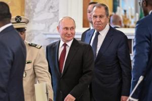 Putin se teme să meargă în Africa de Sud. A anunţat oficial că nu va participa la summitul BRICS. În locul lui merge Lavrov