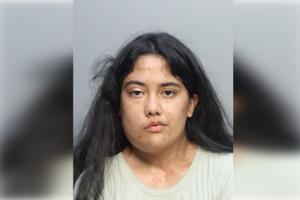 O mamă de 18 ani a încercat să angajeze un criminal pentru a-i ucide fiul de 3 ani. A fost dată în vileag după ce a completat un formular fals pe internet